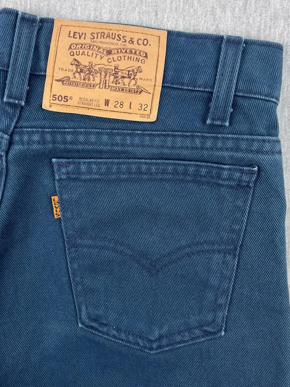 Vintage Levis 505 Orange Tab Jeans Mens 28x32 Deep Blue Denim 90s 94 Made in USA